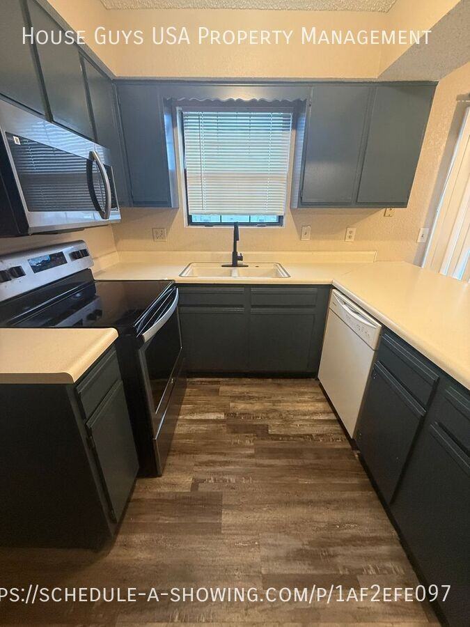 710 Sw 37th St - Photo 3 of 15