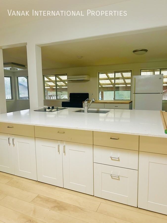 8098 Watkins Terr #A - Photo 3 of 18