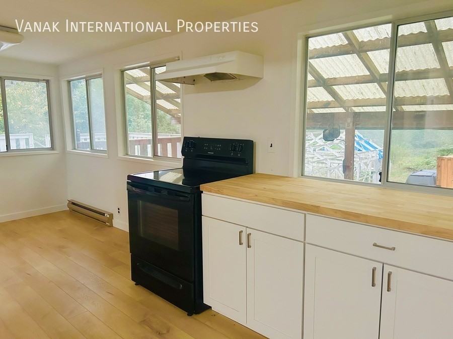 8098 Watkins Terr #A - Photo 4 of 18