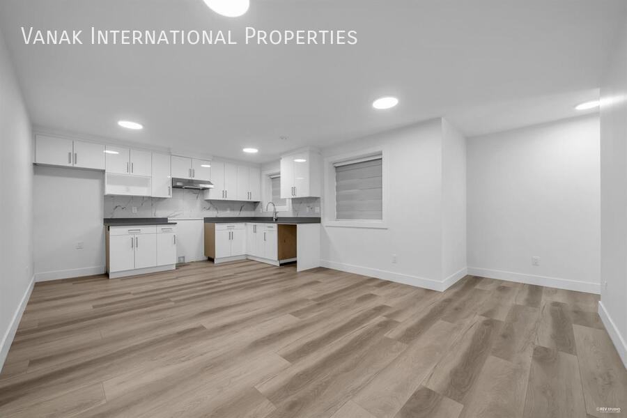 5238 6 Ave #BS - Photo 2 of 5