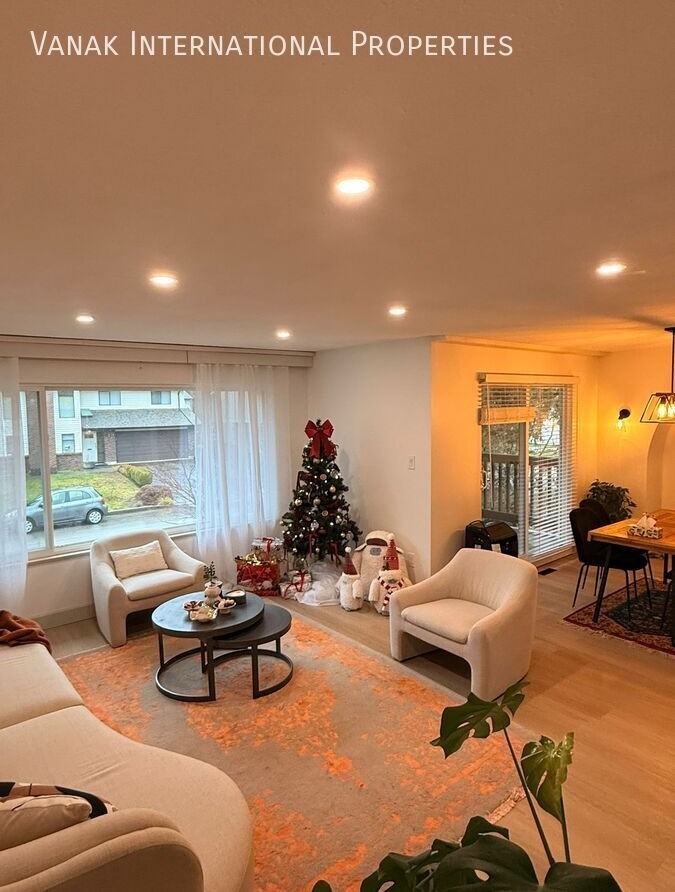 2152 Stirling Ave - Photo 3 of 22