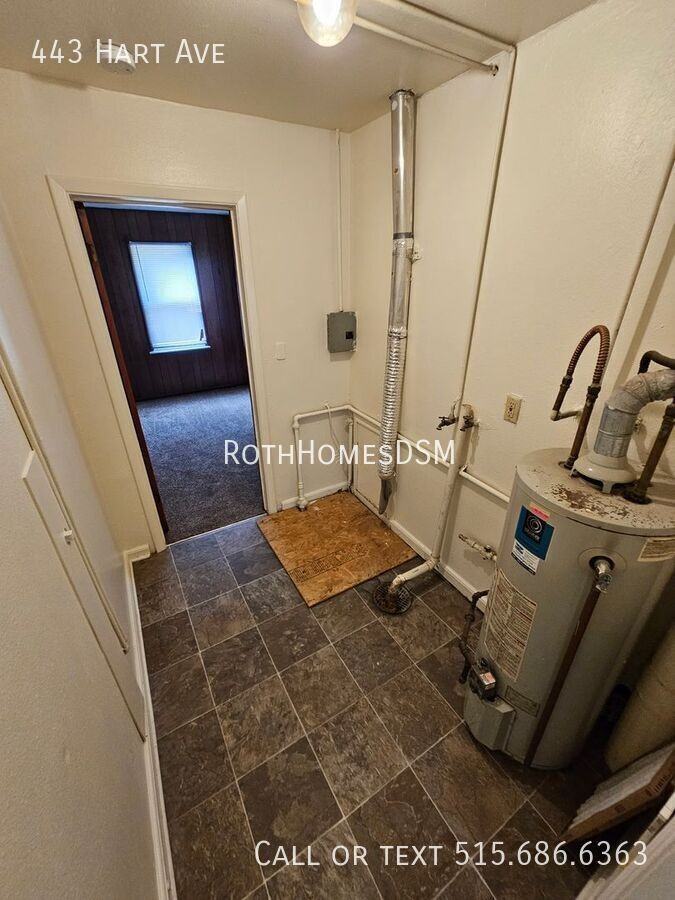 443 Hart Ave - Photo 6 of 14