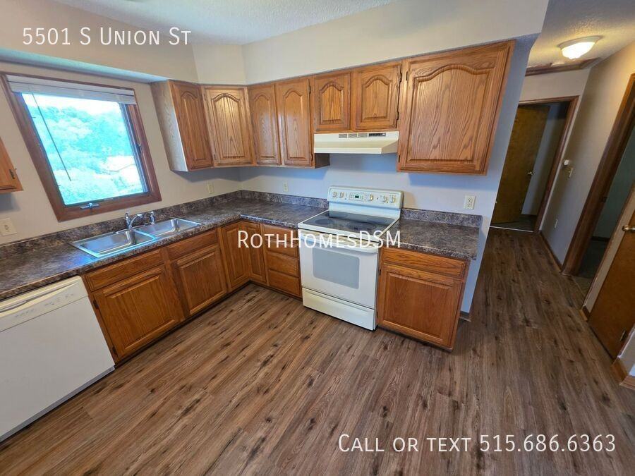 5501 S Union St - Photo 3 of 19