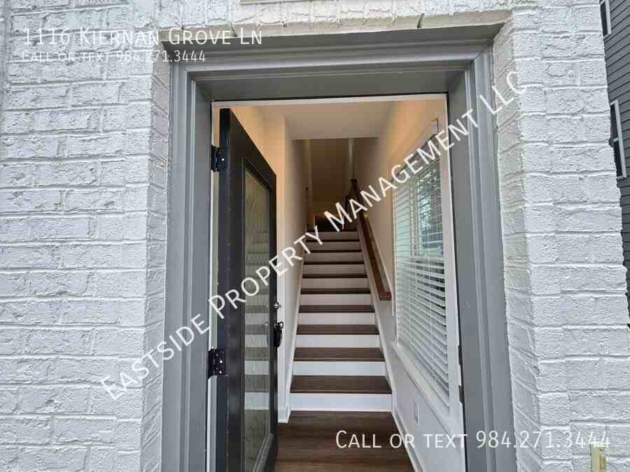 1116 Kiernan Grove Ln - Photo 2 of 29