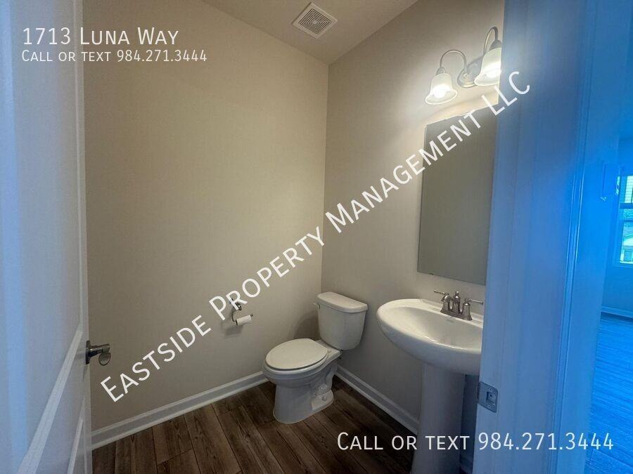 1713 Luna Way - Photo 5 of 9