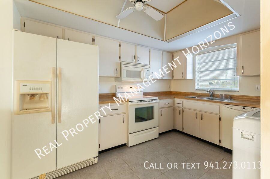 4813 Independence Dr - Photo 5 of 25