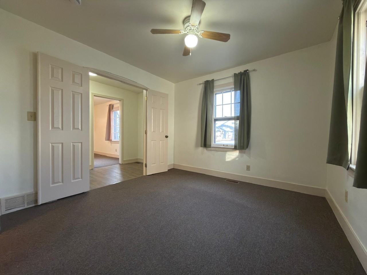 320 E Indiana Ave #B - Photo 2 of 12