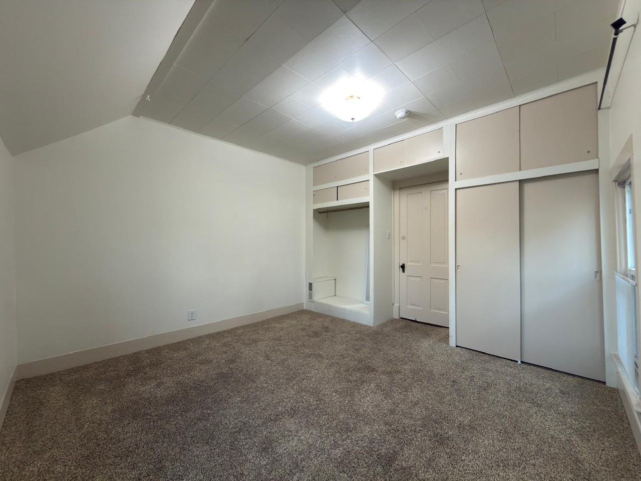 320 E Indiana Ave #A - Photo 4 of 6