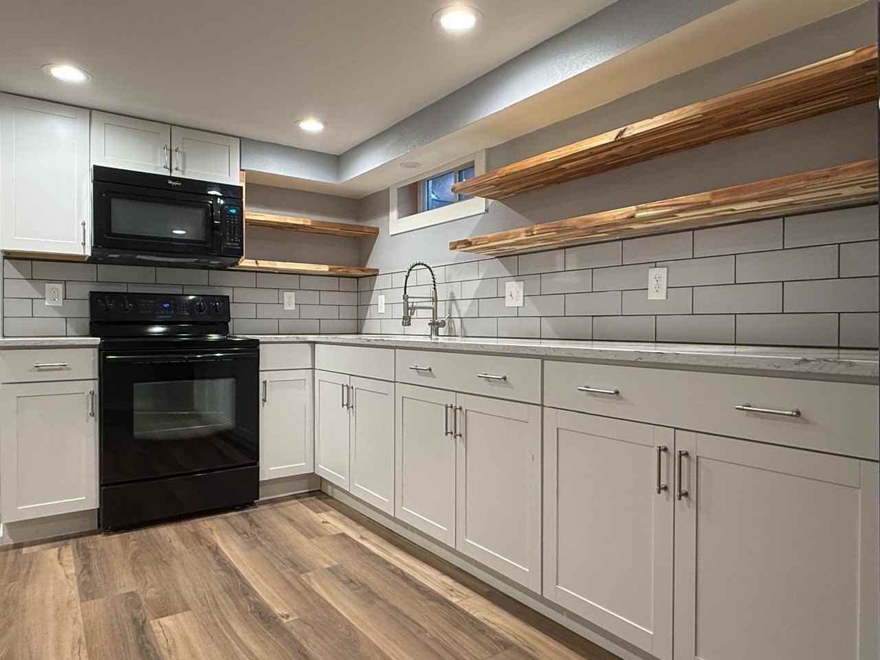 11910 E 10th Ave - Photo 5 of 14