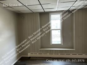 824 Scull St #4 - Photo 1 of 1