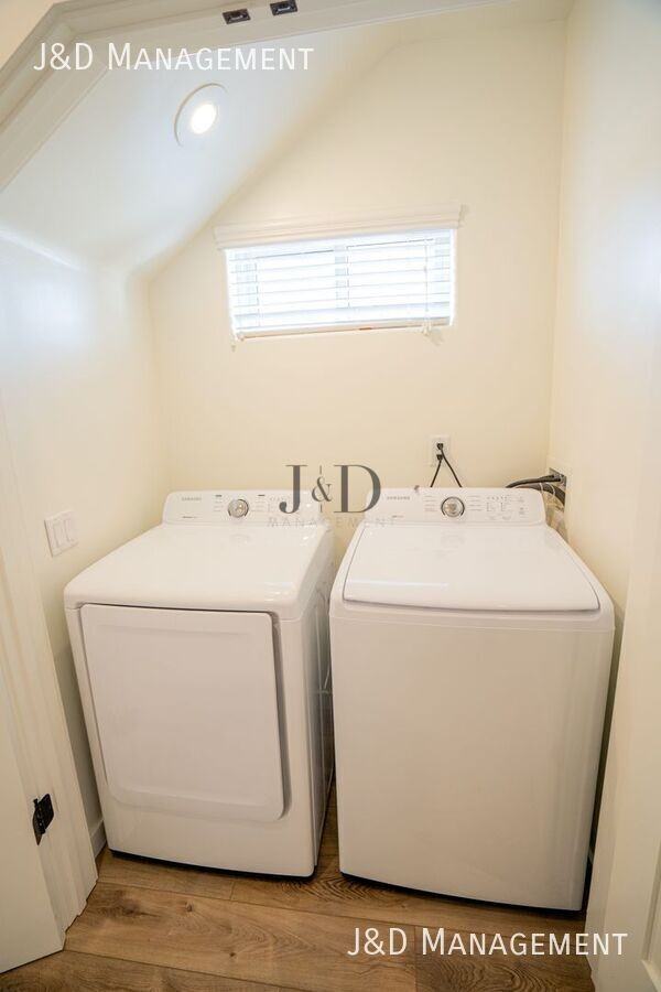 1371 N Vulcan Ave - Photo 7 of 48