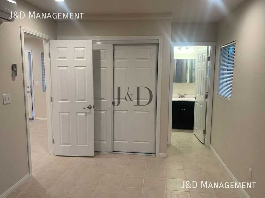 3080 Webster Ave - Photo 6 of 12