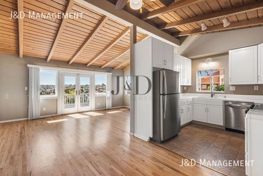 3419 Russell St - Photo 6 of 24