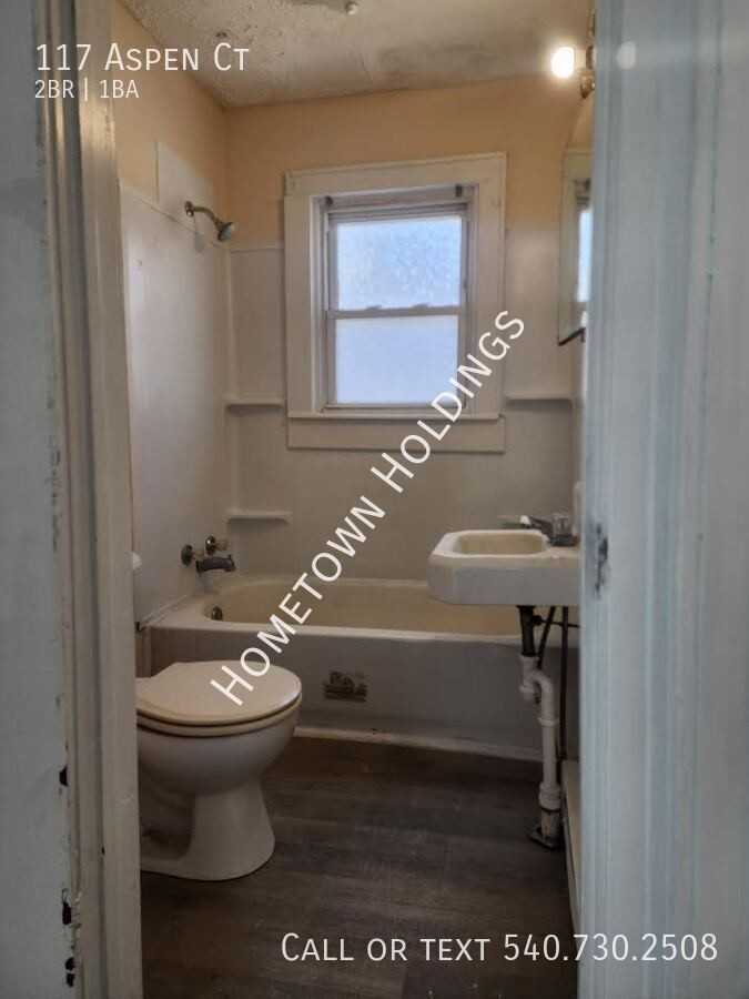 117 Aspen Ct - Photo 2 of 10