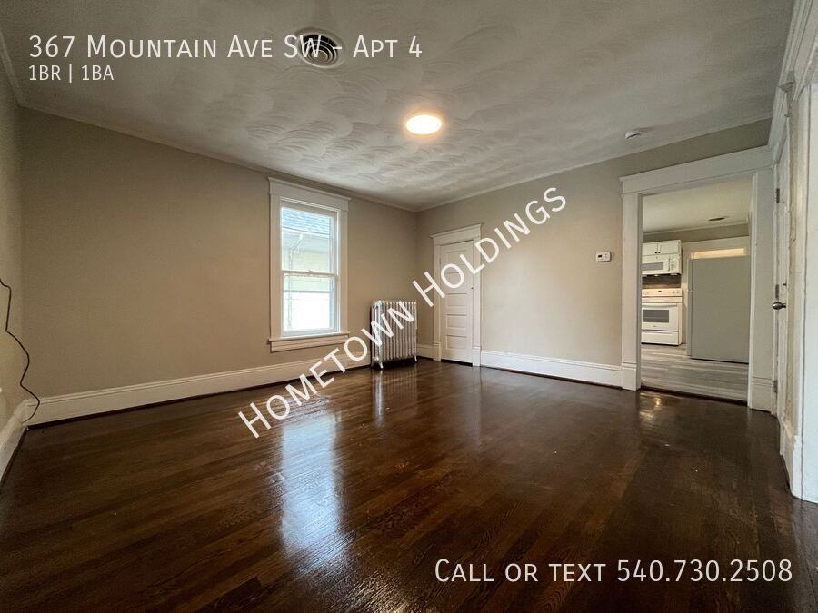 367 Mountain Ave Sw #4 - Photo 4 of 9