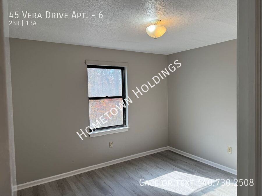 45 Vera Dr #6 - Photo 5 of 8