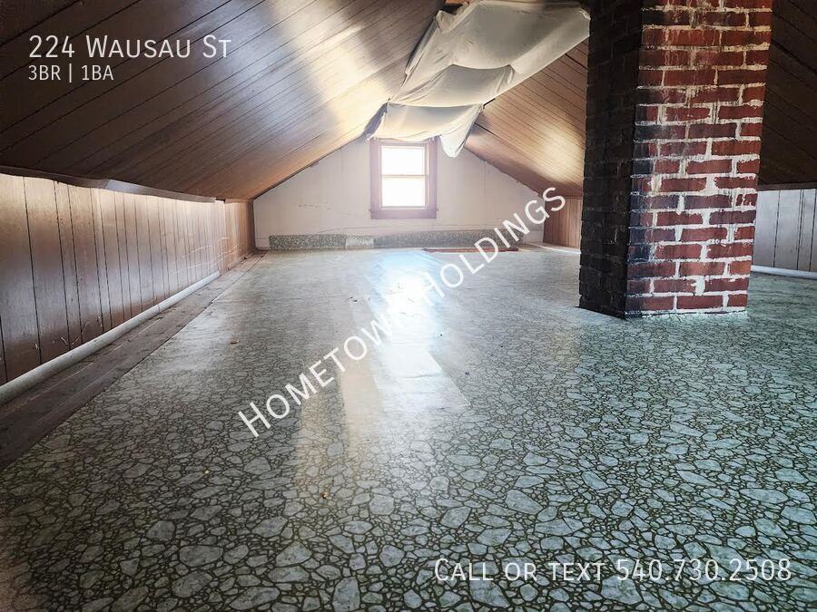 224 Wausau St - Photo 4 of 19
