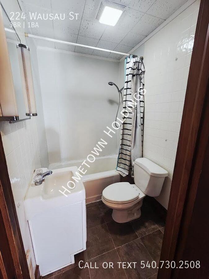 224 Wausau St - Photo 5 of 19