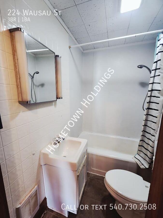 224 Wausau St - Photo 6 of 19