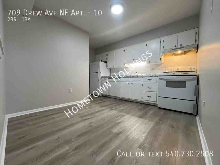 709 Drew Ave Ne #10 - Photo 5 of 12