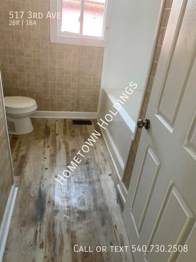 517 3rd Ave - Photo 5 of 7