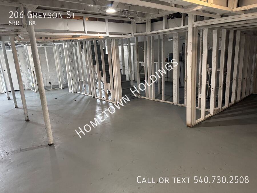 206 Greyson St - Photo 2 of 14