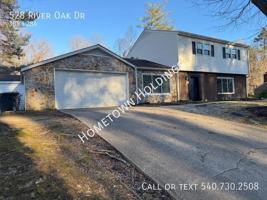 featured image of 528 River Oak Dr