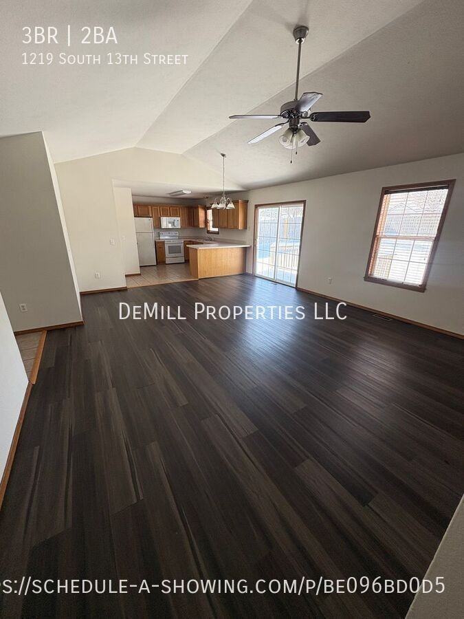 1219 S 13th St - Photo 5 of 13