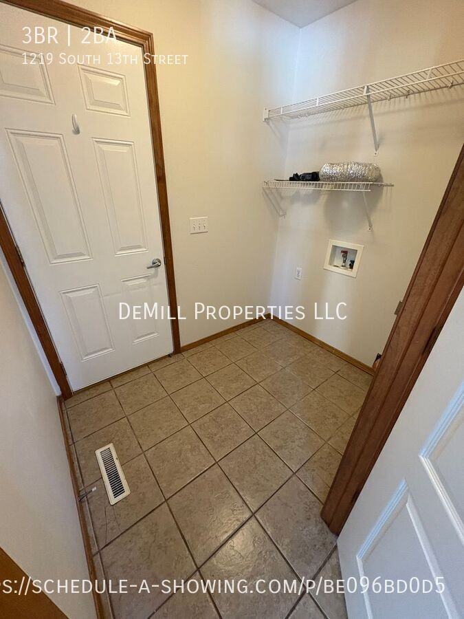 1219 S 13th St - Photo 7 of 13