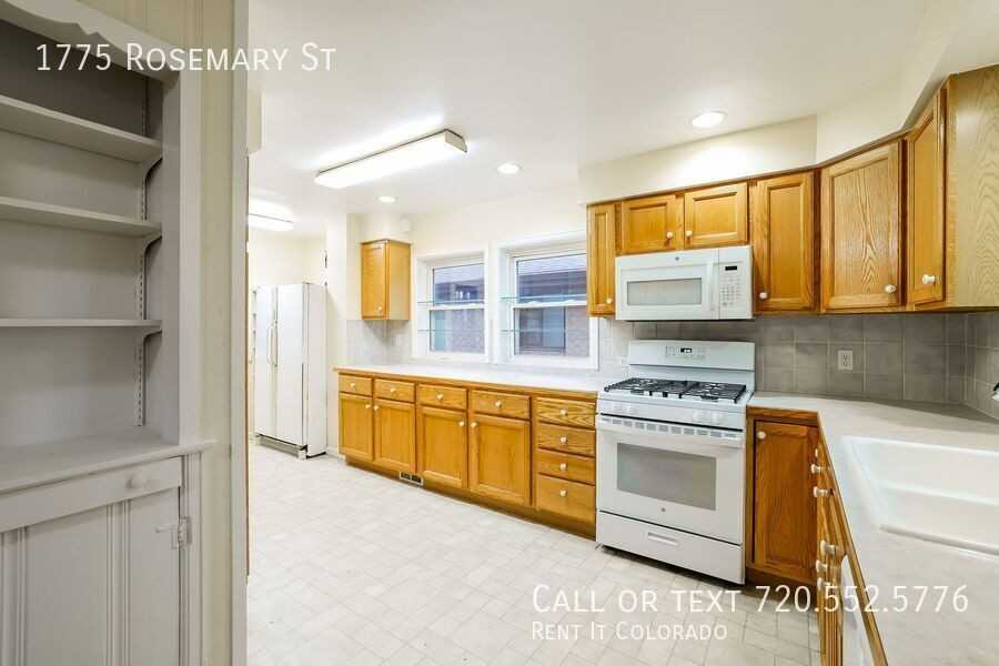 1775 Rosemary St - Photo 3 of 27