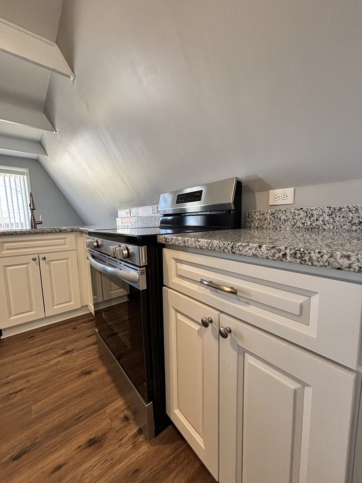 43 Swiss Dr - Photo 5 of 19