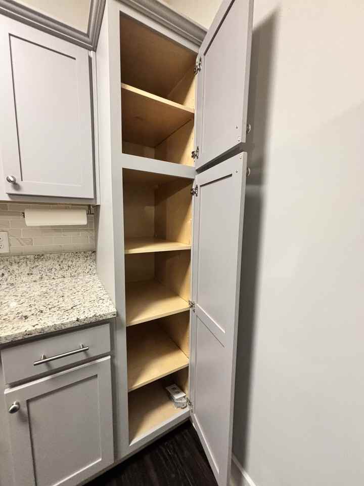 934 Governors Ct #202 - Photo 7 of 17