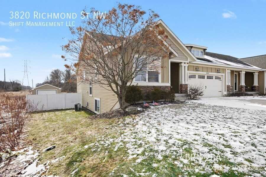 3820 Richmond St Nw - Photo 3 of 24