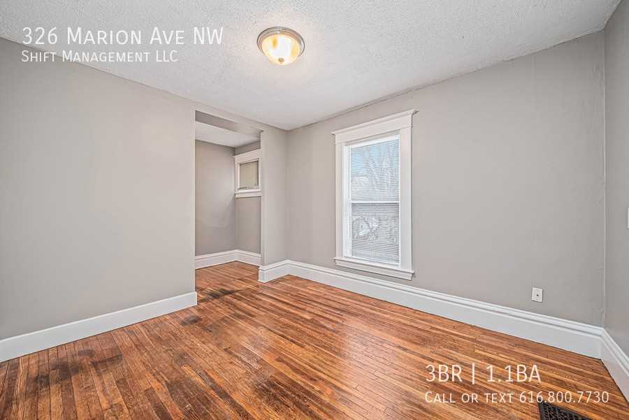 326 Marion Ave Nw - Photo 3 of 25