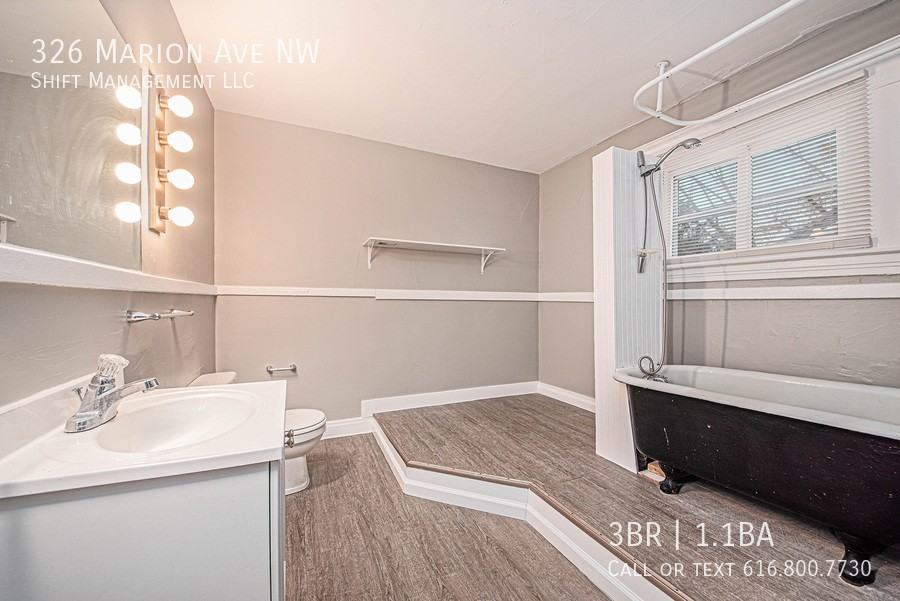 326 Marion Ave Nw - Photo 5 of 25