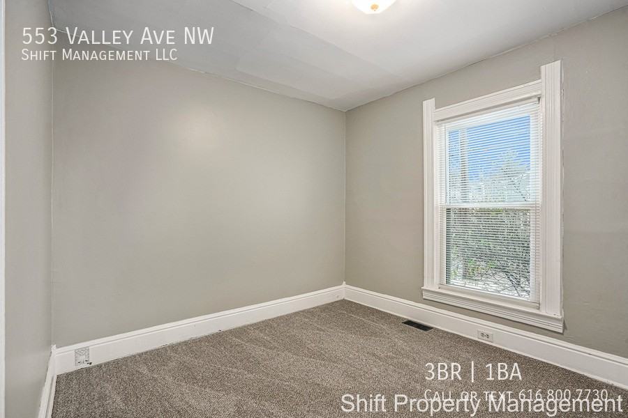 553 Valley Ave Nw - Photo 5 of 15