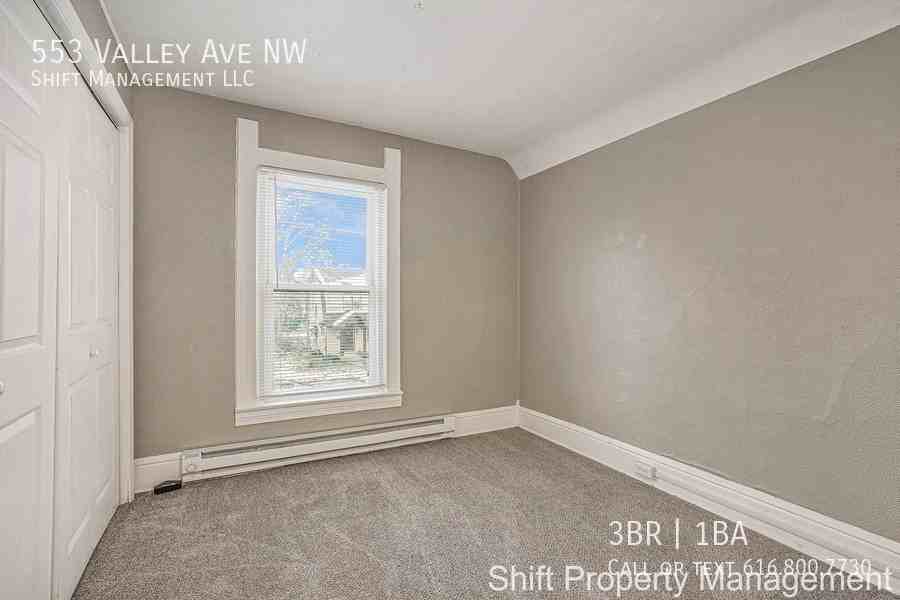553 Valley Ave Nw - Photo 7 of 15