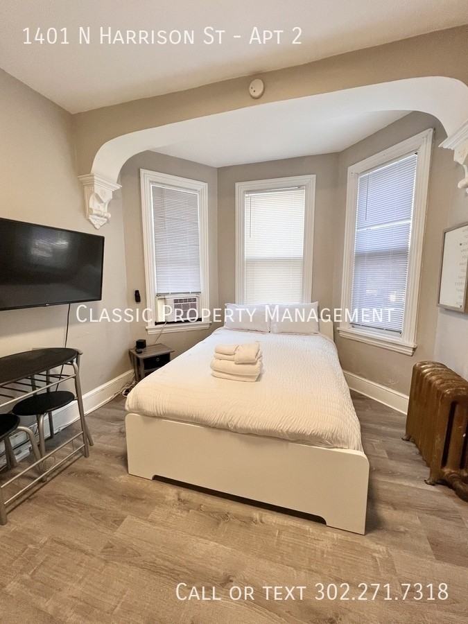 1401 N Harrison St #2 - Photo 3 of 12