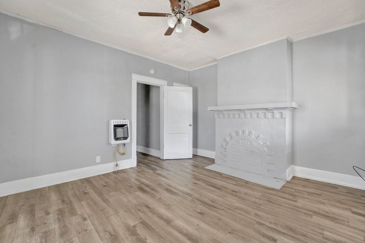 964 Joseph Pl - Photo 4 of 15