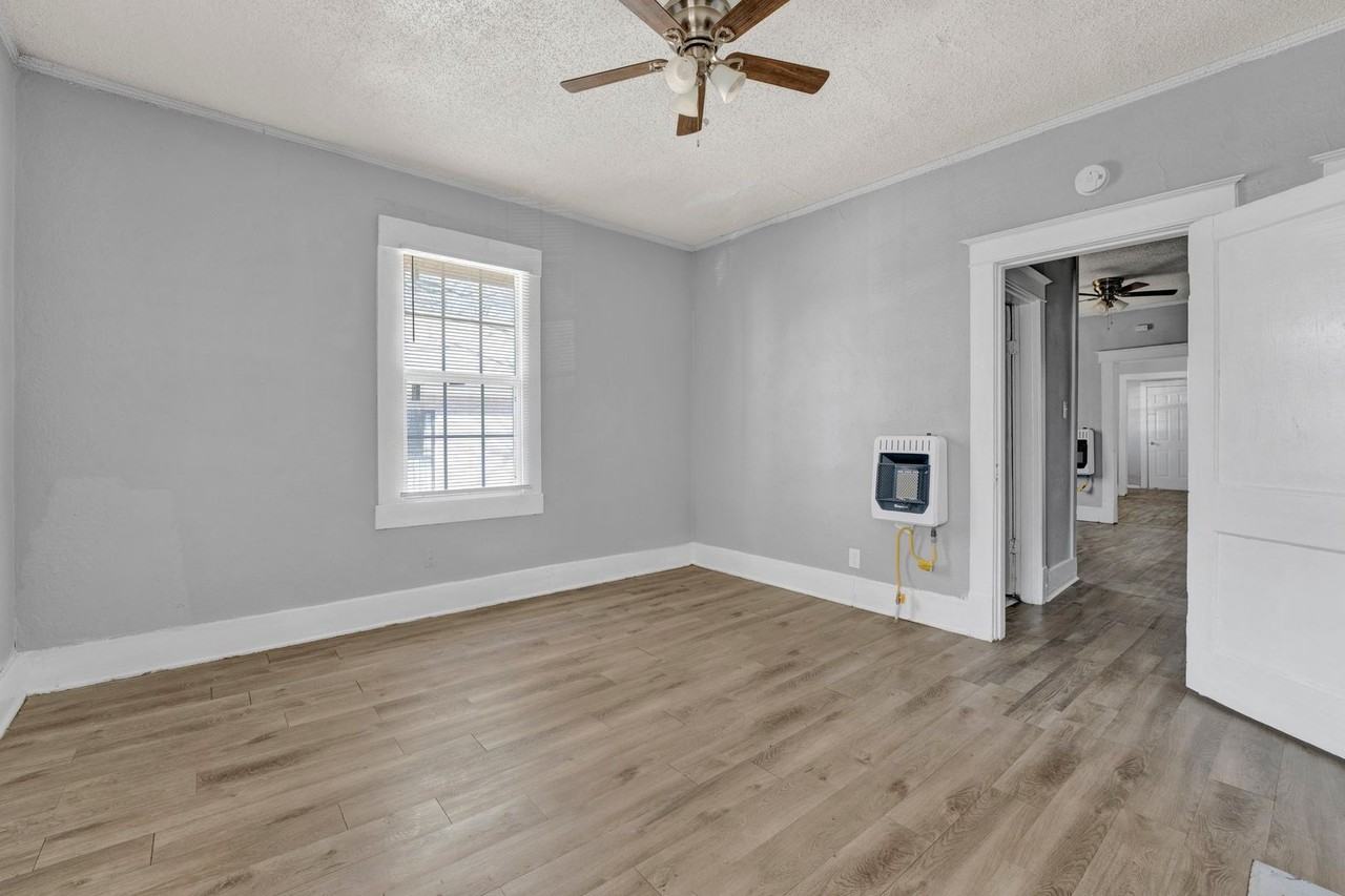 964 Joseph Pl - Photo 5 of 15