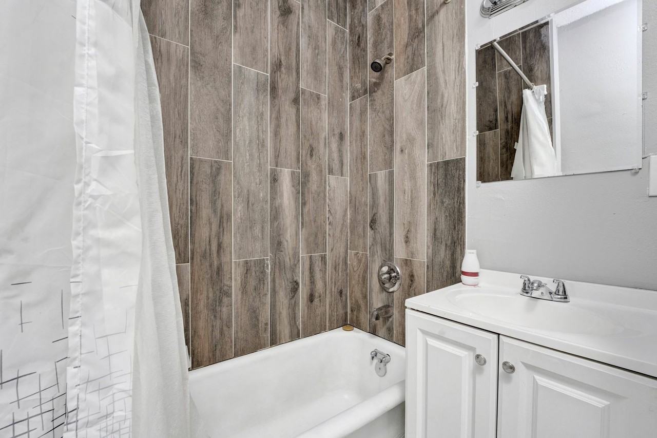 964 Joseph Pl - Photo 7 of 15