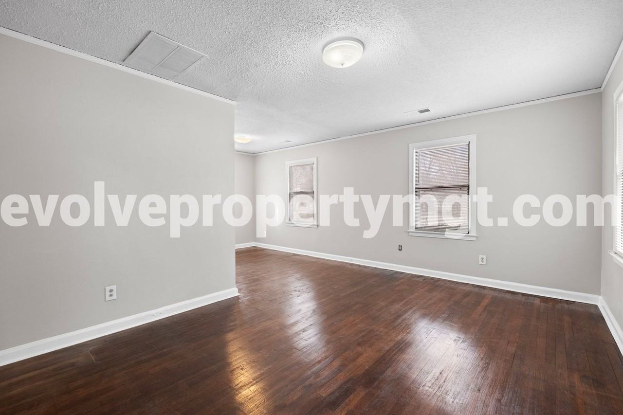 4311 Judy Cv - Photo 4 of 19