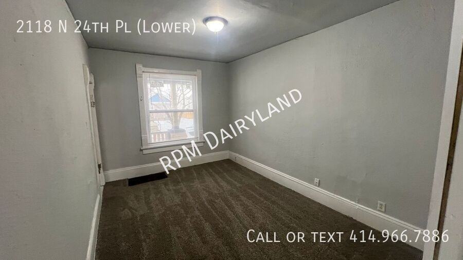 2118 N 24th Pl - Photo 6 of 13