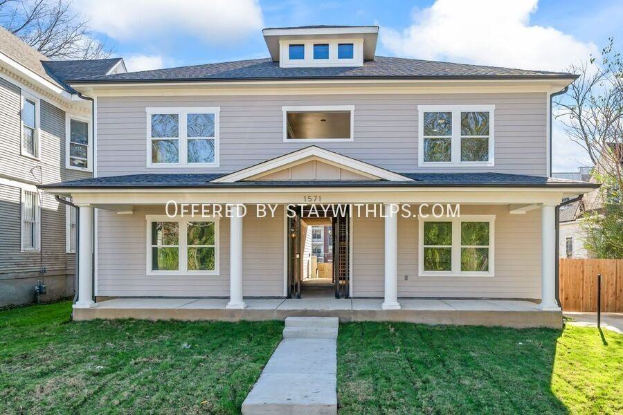 1571 Court Ave #101 - Photo 2 of 46