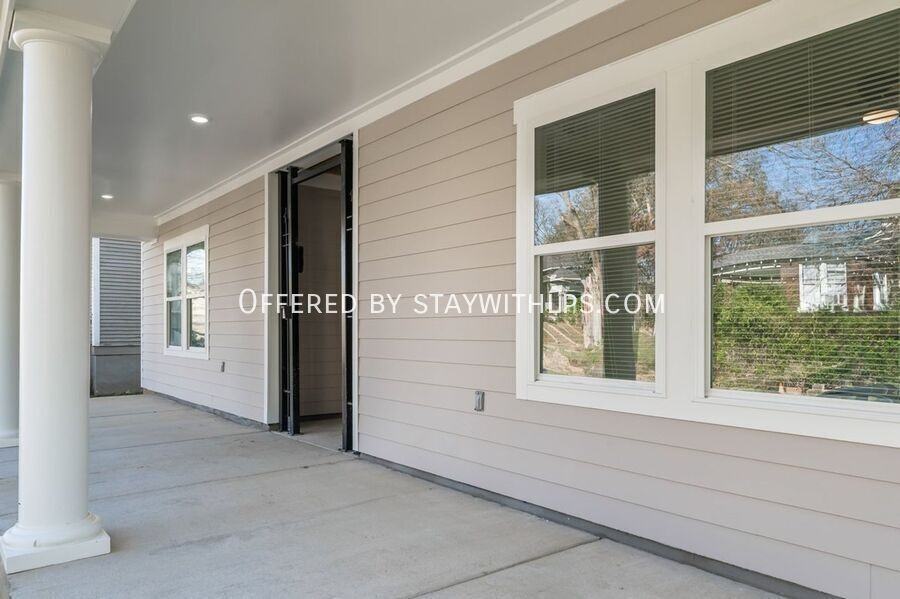 1571 Court Ave #101 - Photo 7 of 46