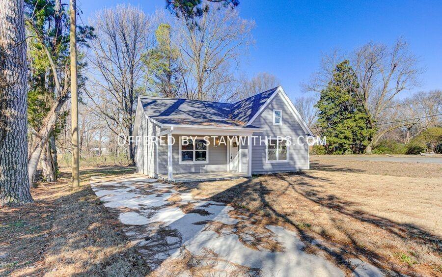 2927 Beechmont St - Photo 3 of 22