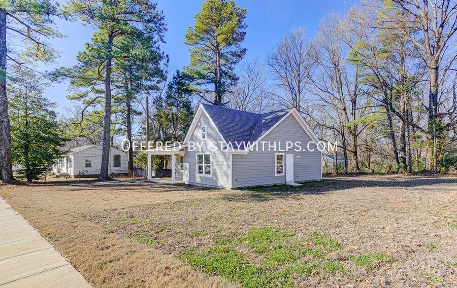 2927 Beechmont St - Photo 4 of 22