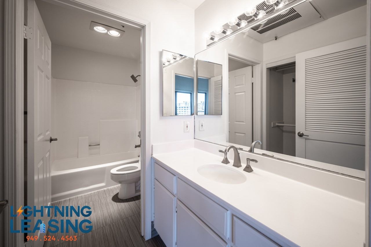 8811 5/3 Burton Way #308B - Photo 6 of 14