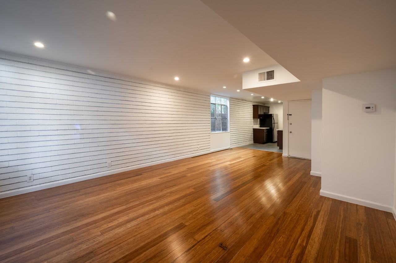 1210 Horn Ave #303D - Photo 4 of 14