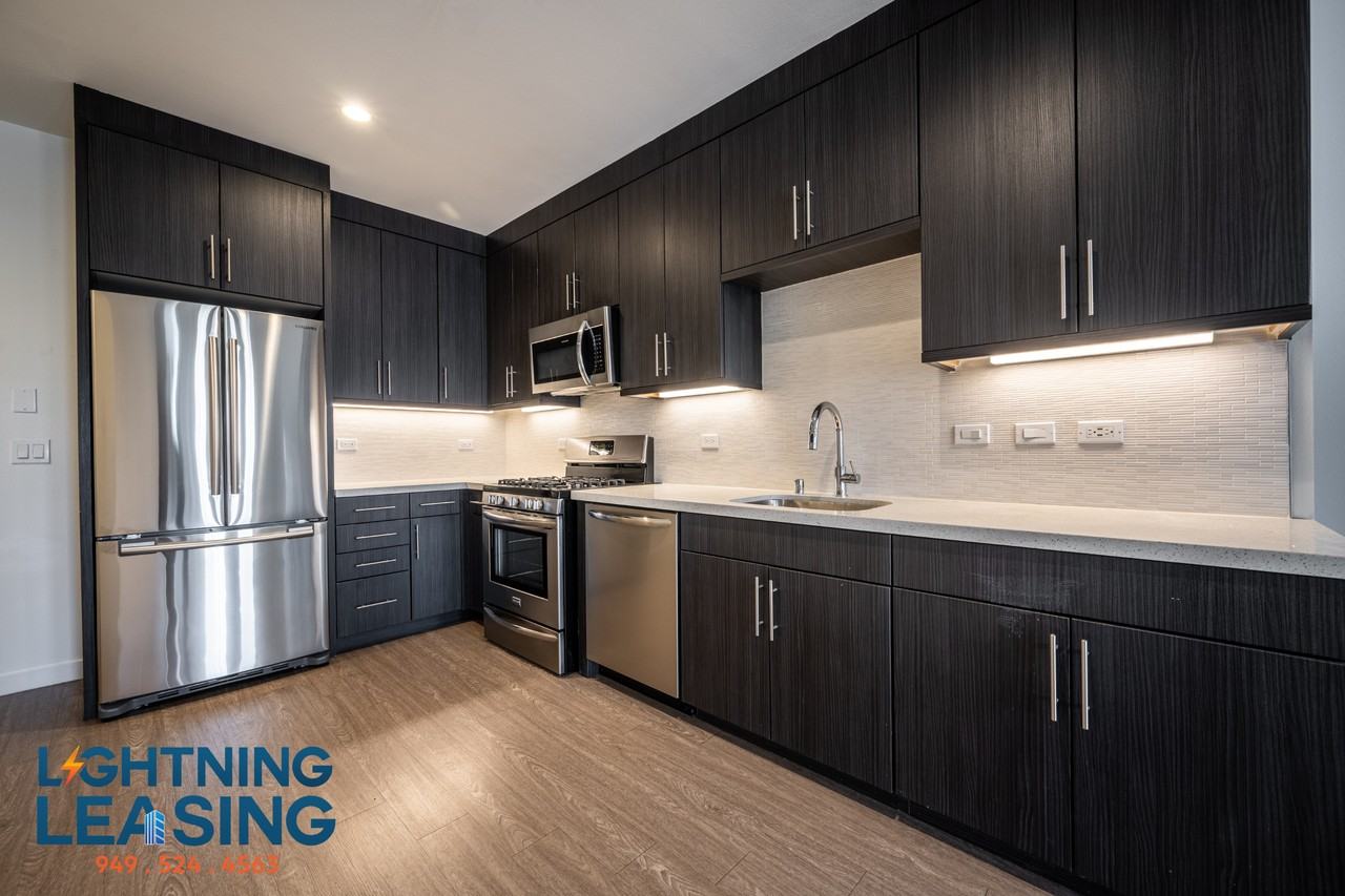 11406 Chandler Blvd #507A - Photo 4 of 21